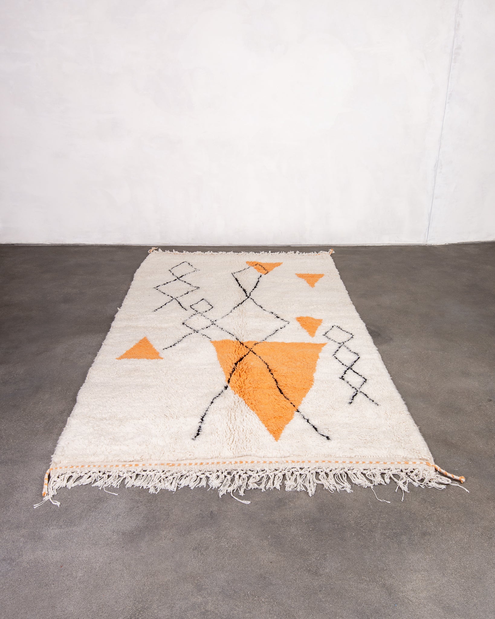 Modern designer handcrafted Berber rug from morocco Beniourain with beautiful colors and patterns